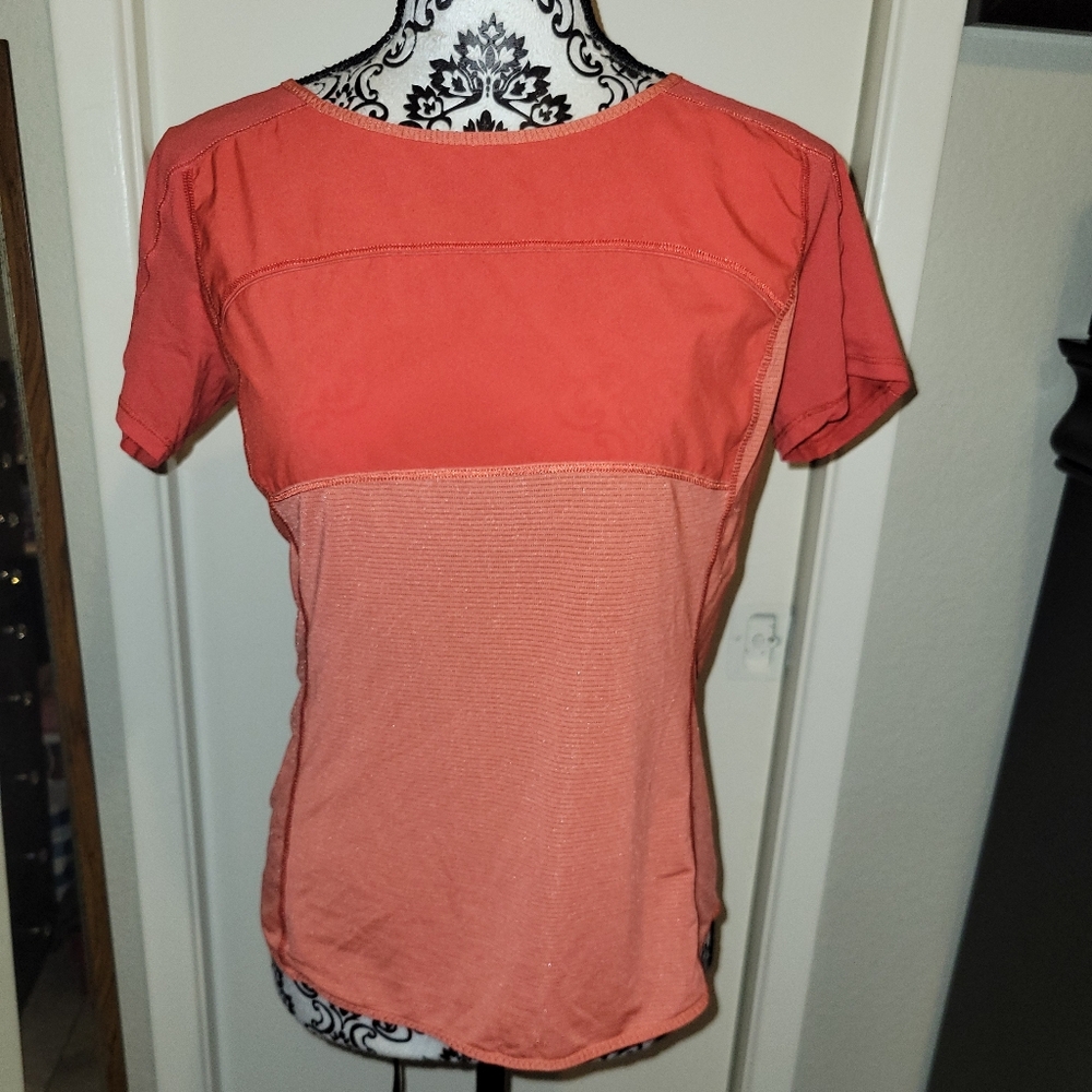 Lululemon Athletica Run Fast Track Short Sleeve Shirt
